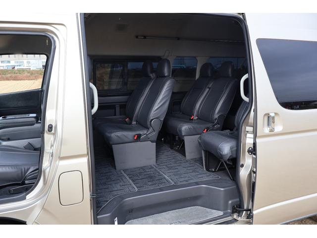 ハイエースワゴン グランドキャビン　４ＷＤ　１０人乗　トヨタセーフティセンス　パワースライドドア　ＬＥＤヘッドライト　オートエアコン　後席エアコン　フルセグメモリーナビ　バックカメラ　ＥＴＣ　コーナーセンサー　スマートキー（18枚目）