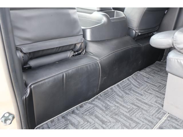 ハイエースワゴン グランドキャビン　４ＷＤ　１０人乗　トヨタセーフティセンス　パワースライドドア　ＬＥＤヘッドライト　オートエアコン　後席エアコン　フルセグメモリーナビ　バックカメラ　ＥＴＣ　コーナーセンサー　スマートキー（24枚目）