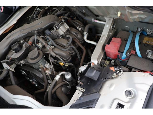 ハイエースワゴン グランドキャビン　４ＷＤ　１０人乗　トヨタセーフティセンス　パワースライドドア　ＬＥＤヘッドライト　オートエアコン　後席エアコン　フルセグメモリーナビ　バックカメラ　ＥＴＣ　コーナーセンサー　スマートキー（30枚目）