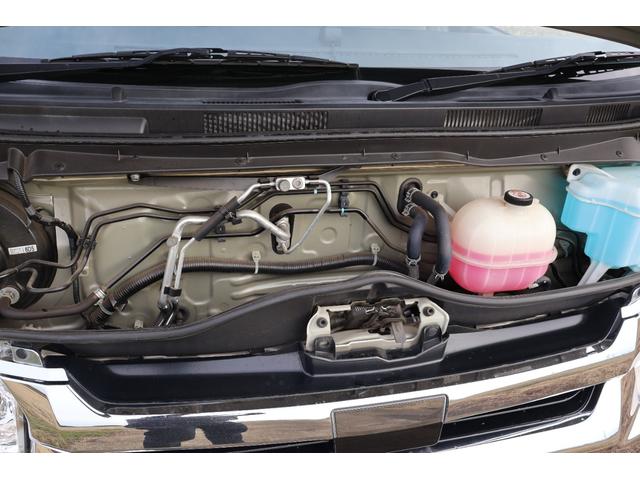 ハイエースワゴン グランドキャビン　４ＷＤ　１０人乗　トヨタセーフティセンス　パワースライドドア　ＬＥＤヘッドライト　オートエアコン　後席エアコン　フルセグメモリーナビ　バックカメラ　ＥＴＣ　コーナーセンサー　スマートキー（31枚目）