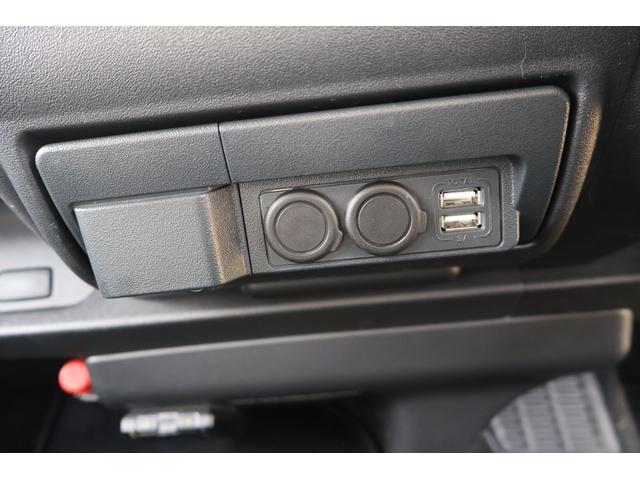 ハイエースワゴン グランドキャビン　４ＷＤ　１０人乗　トヨタセーフティセンス　パワースライドドア　ＬＥＤヘッドライト　オートエアコン　後席エアコン　フルセグメモリーナビ　バックカメラ　ＥＴＣ　コーナーセンサー　スマートキー（51枚目）