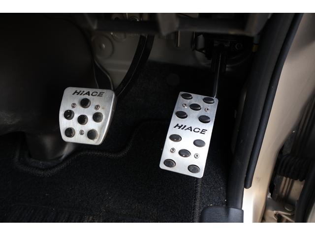 ハイエースワゴン グランドキャビン　４ＷＤ　１０人乗　トヨタセーフティセンス　パワースライドドア　ＬＥＤヘッドライト　オートエアコン　後席エアコン　フルセグメモリーナビ　バックカメラ　ＥＴＣ　コーナーセンサー　スマートキー（64枚目）