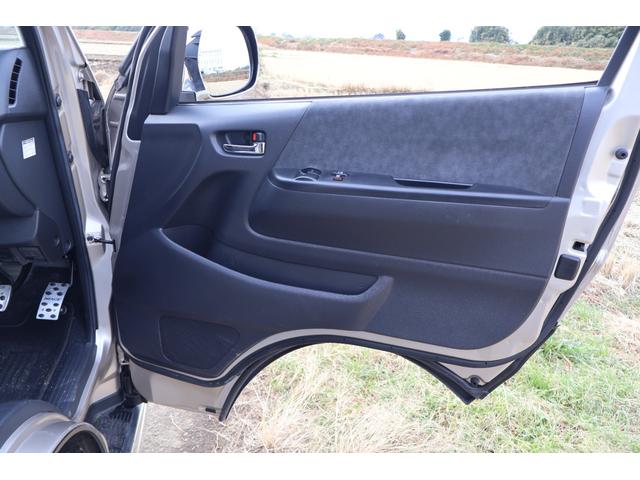 ハイエースワゴン グランドキャビン　４ＷＤ　１０人乗　トヨタセーフティセンス　パワースライドドア　ＬＥＤヘッドライト　オートエアコン　後席エアコン　フルセグメモリーナビ　バックカメラ　ＥＴＣ　コーナーセンサー　スマートキー（66枚目）