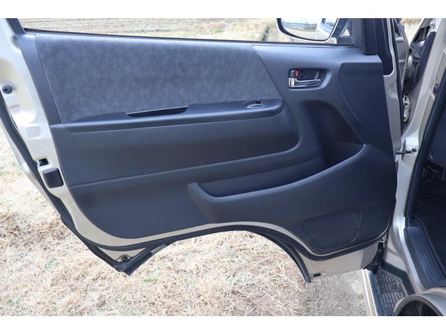 ハイエースワゴン グランドキャビン　４ＷＤ　１０人乗　トヨタセーフティセンス　パワースライドドア　ＬＥＤヘッドライト　オートエアコン　後席エアコン　フルセグメモリーナビ　バックカメラ　ＥＴＣ　コーナーセンサー　スマートキー（67枚目）