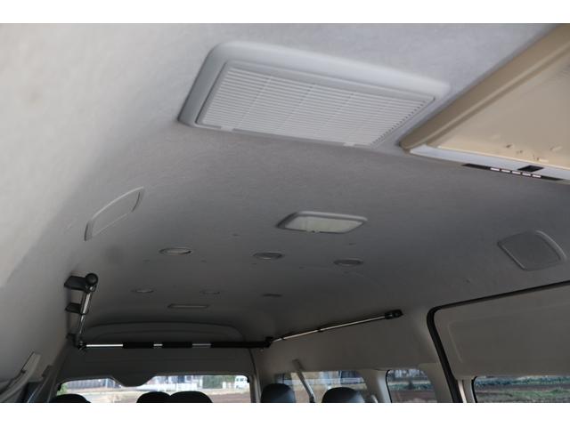 ハイエースワゴン グランドキャビン　４ＷＤ　１０人乗　トヨタセーフティセンス　パワースライドドア　ＬＥＤヘッドライト　オートエアコン　後席エアコン　フルセグメモリーナビ　バックカメラ　ＥＴＣ　コーナーセンサー　スマートキー（69枚目）