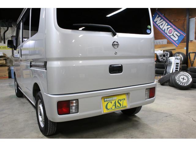 NV100クリッパーバン DX 5速マニュアル ハイルーフ 純正キーレス 集中ドアロック ナビ TV Bluetooth CD SD USB リア5面スモークフィルム ドアバイザー ヘッドライトレベライザー Wエアバッグ(11枚目)