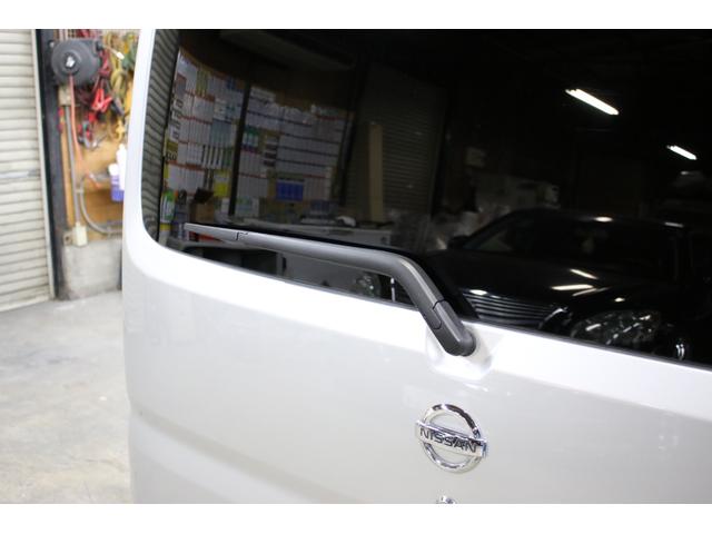 NV100クリッパーバン DX 5速マニュアル ハイルーフ 純正キーレス 集中ドアロック ナビ TV Bluetooth CD SD USB リア5面スモークフィルム ドアバイザー ヘッドライトレベライザー Wエアバッグ(21枚目)