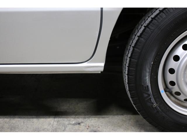 NV100クリッパーバン DX 5速マニュアル ハイルーフ 純正キーレス 集中ドアロック ナビ TV Bluetooth CD SD USB リア5面スモークフィルム ドアバイザー ヘッドライトレベライザー Wエアバッグ(34枚目)