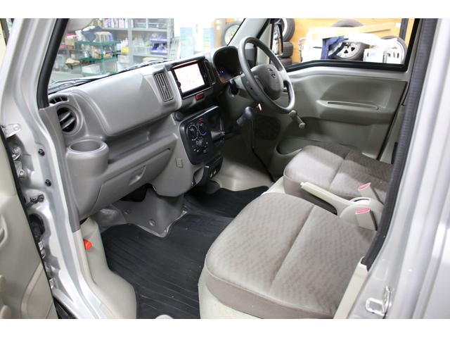 NV100クリッパーバン DX 5速マニュアル ハイルーフ 純正キーレス 集中ドアロック ナビ TV Bluetooth CD SD USB リア5面スモークフィルム ドアバイザー ヘッドライトレベライザー Wエアバッグ(39枚目)