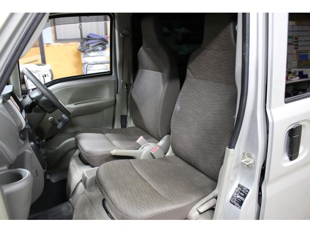 NV100クリッパーバン DX 5速マニュアル ハイルーフ 純正キーレス 集中ドアロック ナビ TV Bluetooth CD SD USB リア5面スモークフィルム ドアバイザー ヘッドライトレベライザー Wエアバッグ(41枚目)