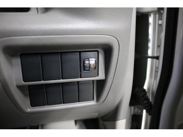 NV100クリッパーバン DX 5速マニュアル ハイルーフ 純正キーレス 集中ドアロック ナビ TV Bluetooth CD SD USB リア5面スモークフィルム ドアバイザー ヘッドライトレベライザー Wエアバッグ(61枚目)