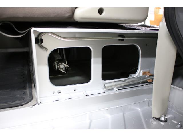 NV100クリッパーバン DX 5速マニュアル ハイルーフ 純正キーレス 集中ドアロック ナビ TV Bluetooth CD SD USB リア5面スモークフィルム ドアバイザー ヘッドライトレベライザー Wエアバッグ(75枚目)