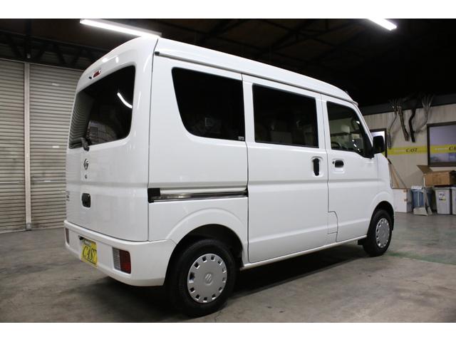 ＮＶ１００クリッパーバン ＤＸ　ＧＬパッケージ　オートマ　５ＡＧＳ　純正キーレス　前席パワーウィンドウ　ナビ　ＴＶ　ＣＤ　ＳＤ　ＵＳＢ　バックカメラ　リア５面プライバシーガラス　オーバーヘッドコンソール　Ｗエアバッグ　ＡＢＳ　ヘッドライトレベライザ（4枚目）