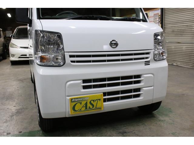 ＮＶ１００クリッパーバン ＤＸ　ＧＬパッケージ　オートマ　５ＡＧＳ　純正キーレス　前席パワーウィンドウ　ナビ　ＴＶ　ＣＤ　ＳＤ　ＵＳＢ　バックカメラ　リア５面プライバシーガラス　オーバーヘッドコンソール　Ｗエアバッグ　ＡＢＳ　ヘッドライトレベライザ（10枚目）