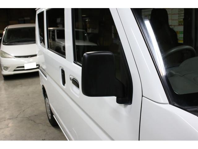 ＮＶ１００クリッパーバン ＤＸ　ＧＬパッケージ　オートマ　５ＡＧＳ　純正キーレス　前席パワーウィンドウ　ナビ　ＴＶ　ＣＤ　ＳＤ　ＵＳＢ　バックカメラ　リア５面プライバシーガラス　オーバーヘッドコンソール　Ｗエアバッグ　ＡＢＳ　ヘッドライトレベライザ（16枚目）