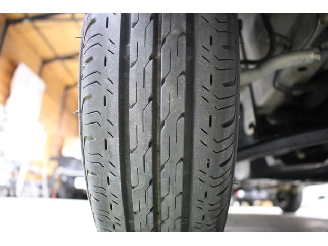 ＮＶ１００クリッパーバン ＤＸ　ＧＬパッケージ　オートマ　５ＡＧＳ　純正キーレス　前席パワーウィンドウ　ナビ　ＴＶ　ＣＤ　ＳＤ　ＵＳＢ　バックカメラ　リア５面プライバシーガラス　オーバーヘッドコンソール　Ｗエアバッグ　ＡＢＳ　ヘッドライトレベライザ（23枚目）