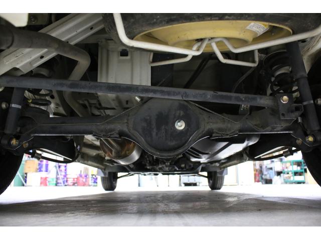 ＮＶ１００クリッパーバン ＤＸ　ＧＬパッケージ　オートマ　５ＡＧＳ　純正キーレス　前席パワーウィンドウ　ナビ　ＴＶ　ＣＤ　ＳＤ　ＵＳＢ　バックカメラ　リア５面プライバシーガラス　オーバーヘッドコンソール　Ｗエアバッグ　ＡＢＳ　ヘッドライトレベライザ（29枚目）