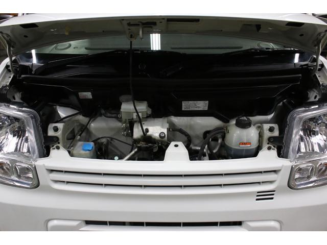 ＮＶ１００クリッパーバン ＤＸ　ＧＬパッケージ　オートマ　５ＡＧＳ　純正キーレス　前席パワーウィンドウ　ナビ　ＴＶ　ＣＤ　ＳＤ　ＵＳＢ　バックカメラ　リア５面プライバシーガラス　オーバーヘッドコンソール　Ｗエアバッグ　ＡＢＳ　ヘッドライトレベライザ（32枚目）