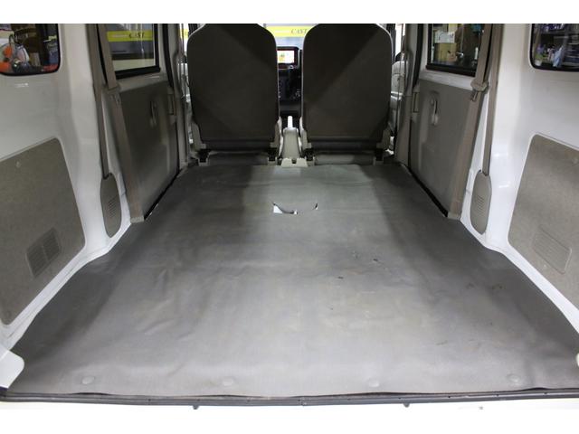 ＮＶ１００クリッパーバン ＤＸ　ＧＬパッケージ　オートマ　５ＡＧＳ　純正キーレス　前席パワーウィンドウ　ナビ　ＴＶ　ＣＤ　ＳＤ　ＵＳＢ　バックカメラ　リア５面プライバシーガラス　オーバーヘッドコンソール　Ｗエアバッグ　ＡＢＳ　ヘッドライトレベライザ（45枚目）