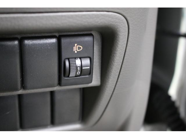 ＮＶ１００クリッパーバン ＤＸ　ＧＬパッケージ　オートマ　５ＡＧＳ　純正キーレス　前席パワーウィンドウ　ナビ　ＴＶ　ＣＤ　ＳＤ　ＵＳＢ　バックカメラ　リア５面プライバシーガラス　オーバーヘッドコンソール　Ｗエアバッグ　ＡＢＳ　ヘッドライトレベライザ（59枚目）