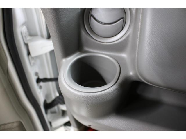 ＮＶ１００クリッパーバン ＤＸ　ＧＬパッケージ　オートマ　５ＡＧＳ　純正キーレス　前席パワーウィンドウ　ナビ　ＴＶ　ＣＤ　ＳＤ　ＵＳＢ　バックカメラ　リア５面プライバシーガラス　オーバーヘッドコンソール　Ｗエアバッグ　ＡＢＳ　ヘッドライトレベライザ（64枚目）