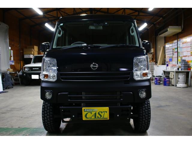 ＮＶ１００クリッパーバン ＤＸ　ＧＬエマージェンシーブレーキパッケージ　４ＷＤボタン切替　５ＡＧＳオートマ　２ｎｄ発進付　リフトアップ　アップサス　１４ＡＷ　ショートバンパーチッピングブラック塗装　ＬＥＤバルブ　ナビ　ＴＶ　Ｂｌｕｅｔｏｏｔｈ　Ｂカメラ　ＥＴＣ　ドラレコ（6枚目）