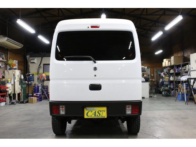 エブリイ ＰＡ　パートタイム４ＷＤ　ボタン切替　リフトアップ　１５インチアルミホイール　ショートバンパー仕様チッピング塗装　オリジナルスキッドプレート　ＬＥＤライト　ナビＴＶ　ブルートゥース　ＤＶＤ　Ｂカメ　ＥＴＣ（9枚目）