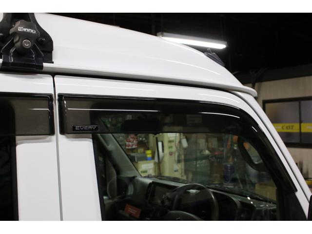 エブリイ ＰＡ　パートタイム４ＷＤ　ボタン切替　リフトアップ　１５インチアルミホイール　ショートバンパー仕様チッピング塗装　オリジナルスキッドプレート　ＬＥＤライト　ナビＴＶ　ブルートゥース　ＤＶＤ　Ｂカメ　ＥＴＣ（19枚目）