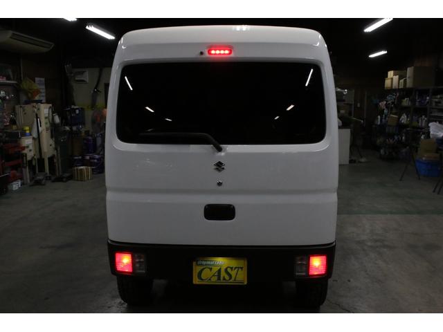 エブリイ ＰＡ　パートタイム４ＷＤ　ボタン切替　リフトアップ　１５インチアルミホイール　ショートバンパー仕様チッピング塗装　オリジナルスキッドプレート　ＬＥＤライト　ナビＴＶ　ブルートゥース　ＤＶＤ　Ｂカメ　ＥＴＣ（27枚目）