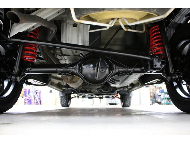 エブリイ ＰＡ　パートタイム４ＷＤ　ボタン切替　リフトアップ　１５インチアルミホイール　ショートバンパー仕様チッピング塗装　オリジナルスキッドプレート　ＬＥＤライト　ナビＴＶ　ブルートゥース　ＤＶＤ　Ｂカメ　ＥＴＣ（29枚目）