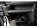 ＰＡ　オートマ　５ＡＧＳ　１ｓｔ発進付　２カメラスズキセーフティー　前席パワーウィンドウ　キーレス　ナビ　Ｂｌｕｅｔｏｏｔｈ　ＥＴＣ　リヤ５面プライバシーガラス　ドアバイザー　ヘッドライトレベライザー（61枚目）