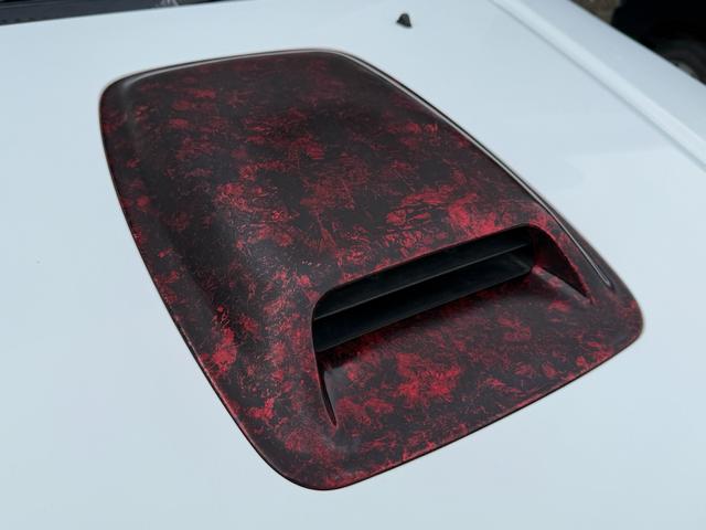 ジムニー ＸＧ　６型　５ＭＴ　車検２年付　猪狩バンパー　リフトアップ　ブリスターフェンダー　ナンバー移設キット　社外マフラー　社外１６インチＡＷ　社外エアクリ　社外ステアリング　社外テール　社外ラテラル　防錆塗装済（51枚目）
