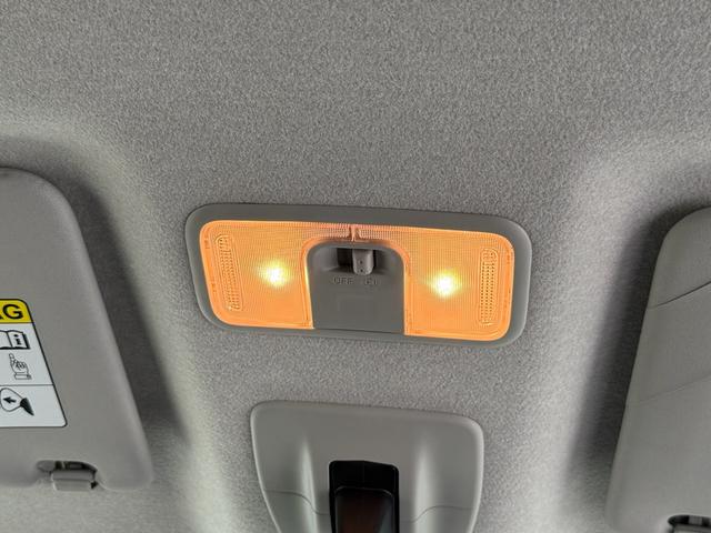 タンク カスタムG S モデリスタフルエアロ ワンオーナー コンフォートパッケージ 両側パワスラ シートヒーター 衝突被害軽減ブレーキ クルーズコントロール クリアランスソナー 純正SDナビ Bluetooth リアテーブル(51枚目)