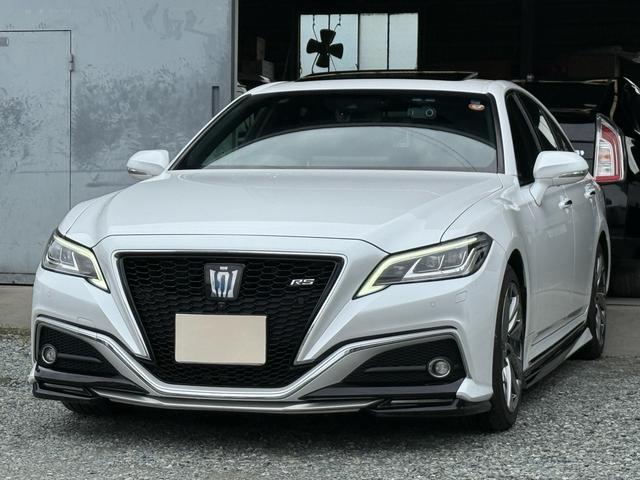 クラウンハイブリッド ＲＳアドバンス　後期型　法人１オナ　サンルーフ　ＴＲＤエアロ　黒本革シート　４本出しマフラー　セーフティパッケージプラス　デジタルインナーミラー　純正１２．３インチナビ　ヘッドアップディスプレイ　純正１８インチＡＷ（8枚目）