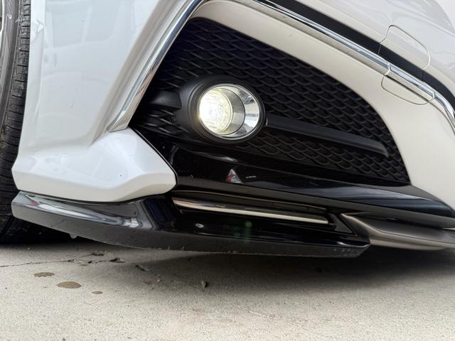 クラウンハイブリッド ＲＳアドバンス　後期型　法人１オナ　サンルーフ　ＴＲＤエアロ　黒本革シート　４本出しマフラー　セーフティパッケージプラス　デジタルインナーミラー　純正１２．３インチナビ　ヘッドアップディスプレイ　純正１８インチＡＷ（11枚目）