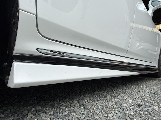 クラウンハイブリッド ＲＳアドバンス　後期型　法人１オナ　サンルーフ　ＴＲＤエアロ　黒本革シート　４本出しマフラー　セーフティパッケージプラス　デジタルインナーミラー　純正１２．３インチナビ　ヘッドアップディスプレイ　純正１８インチＡＷ（17枚目）