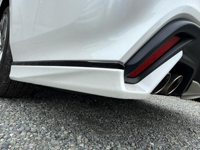 クラウンハイブリッド ＲＳアドバンス　後期型　法人１オナ　サンルーフ　ＴＲＤエアロ　黒本革シート　４本出しマフラー　セーフティパッケージプラス　デジタルインナーミラー　純正１２．３インチナビ　ヘッドアップディスプレイ　純正１８インチＡＷ（21枚目）