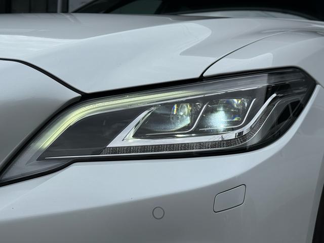 クラウンハイブリッド ＲＳアドバンス　後期型　法人１オナ　サンルーフ　ＴＲＤエアロ　黒本革シート　４本出しマフラー　セーフティパッケージプラス　デジタルインナーミラー　純正１２．３インチナビ　ヘッドアップディスプレイ　純正１８インチＡＷ（25枚目）