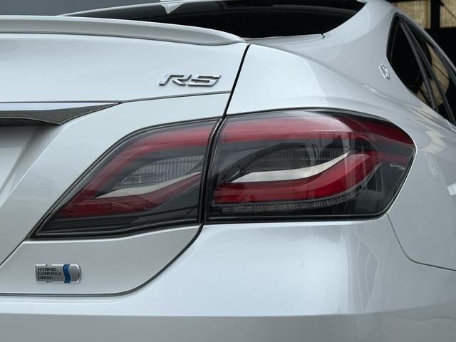 クラウンハイブリッド ＲＳアドバンス　後期型　法人１オナ　サンルーフ　ＴＲＤエアロ　黒本革シート　４本出しマフラー　セーフティパッケージプラス　デジタルインナーミラー　純正１２．３インチナビ　ヘッドアップディスプレイ　純正１８インチＡＷ（32枚目）
