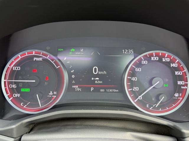 クラウンハイブリッド ＲＳアドバンス　後期型　法人１オナ　サンルーフ　ＴＲＤエアロ　黒本革シート　４本出しマフラー　セーフティパッケージプラス　デジタルインナーミラー　純正１２．３インチナビ　ヘッドアップディスプレイ　純正１８インチＡＷ（34枚目）