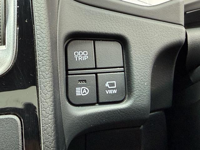 クラウンハイブリッド ＲＳアドバンス　後期型　法人１オナ　サンルーフ　ＴＲＤエアロ　黒本革シート　４本出しマフラー　セーフティパッケージプラス　デジタルインナーミラー　純正１２．３インチナビ　ヘッドアップディスプレイ　純正１８インチＡＷ（43枚目）