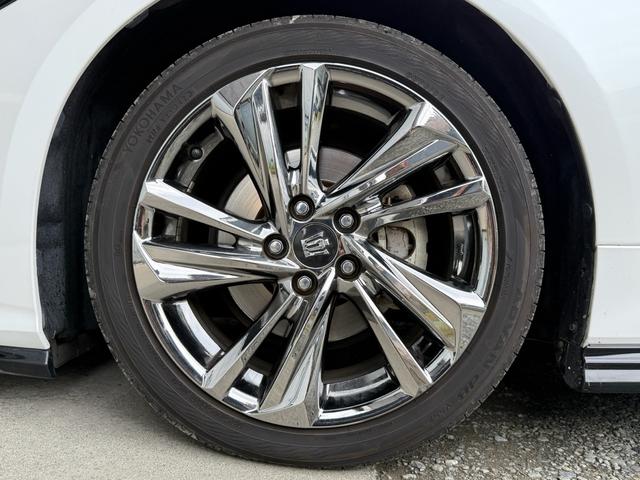 クラウンハイブリッド ＲＳアドバンス　後期型　法人１オナ　サンルーフ　ＴＲＤエアロ　黒本革シート　４本出しマフラー　セーフティパッケージプラス　デジタルインナーミラー　純正１２．３インチナビ　ヘッドアップディスプレイ　純正１８インチＡＷ（77枚目）