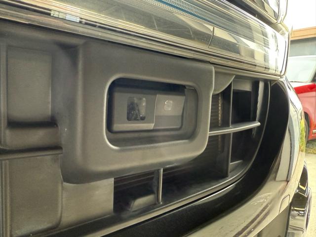 様々なオプションをご用意しております！車庫調・リフトアップ・タイヤ変更・アルミホイール変更など可能となっております！