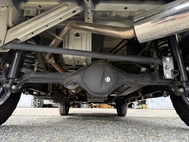 エブリイワゴン ＰＺターボスペシャル　プラスライン公認４インチリフトアップ　プラスライン前後バンパー　プラスラインマフラー　ＡＬＰＩＮＥ８インチナビ　ＡＬＰＩＮＥフリップダウンモニター　ＡＬＰＩＮＥデジタルインナーミラー　スキッドプレート（49枚目）