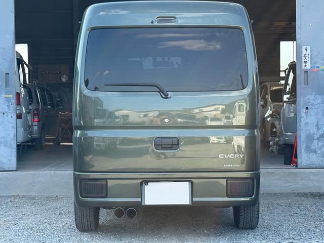 エブリイ ジョインターボ　５ＭＴ　ＢＬＩＴＺ車高調　荷室フローリング仕様　デイトナ１４インチＷ　社外インナーブラックヘッドライト　社外テール　ロッソモデロ２本出しマフラー　レザー調シートカバー　ルーフ用ネットラック（19枚目）