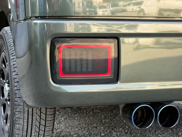 エブリイ ジョインターボ　５ＭＴ　ＢＬＩＴＺ車高調　荷室フローリング仕様　デイトナ１４インチＷ　社外インナーブラックヘッドライト　社外テール　ロッソモデロ２本出しマフラー　レザー調シートカバー　ルーフ用ネットラック（23枚目）