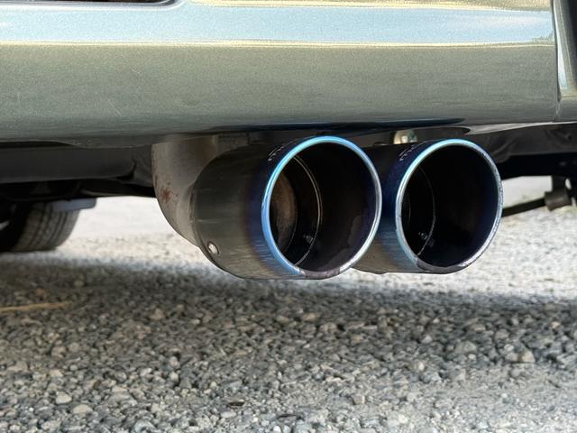 エブリイ ジョインターボ　５ＭＴ　ＢＬＩＴＺ車高調　荷室フローリング仕様　デイトナ１４インチＷ　社外インナーブラックヘッドライト　社外テール　ロッソモデロ２本出しマフラー　レザー調シートカバー　ルーフ用ネットラック（27枚目）