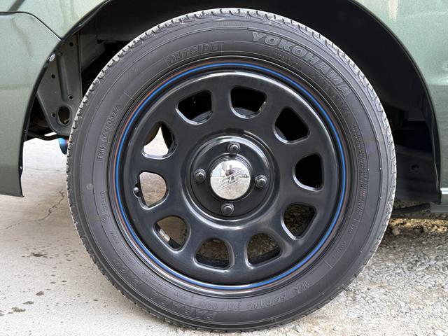 エブリイ ジョインターボ　５ＭＴ　ＢＬＩＴＺ車高調　荷室フローリング仕様　デイトナ１４インチＷ　社外インナーブラックヘッドライト　社外テール　ロッソモデロ２本出しマフラー　レザー調シートカバー　ルーフ用ネットラック（29枚目）