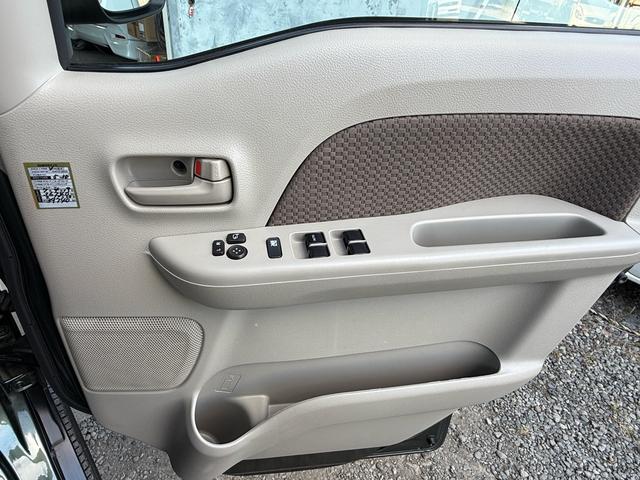 エブリイ ジョインターボ　５ＭＴ　ＢＬＩＴＺ車高調　荷室フローリング仕様　デイトナ１４インチＷ　社外インナーブラックヘッドライト　社外テール　ロッソモデロ２本出しマフラー　レザー調シートカバー　ルーフ用ネットラック（48枚目）