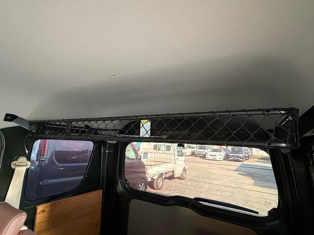 エブリイ ジョインターボ　５ＭＴ　ＢＬＩＴＺ車高調　荷室フローリング仕様　デイトナ１４インチＷ　社外インナーブラックヘッドライト　社外テール　ロッソモデロ２本出しマフラー　レザー調シートカバー　ルーフ用ネットラック（50枚目）